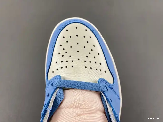 Rep Husky Jordan OG in 1 WMNS Flight Air FD2596-400 First High 0520